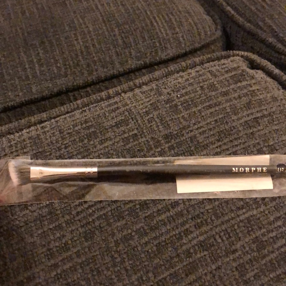 Morphe Angled Nose Contouring Brush E62